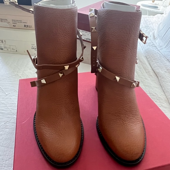 Valentino Garavani | BRAND NEW
Rockstud leather ankle boots
41 - Picture 3 of 6